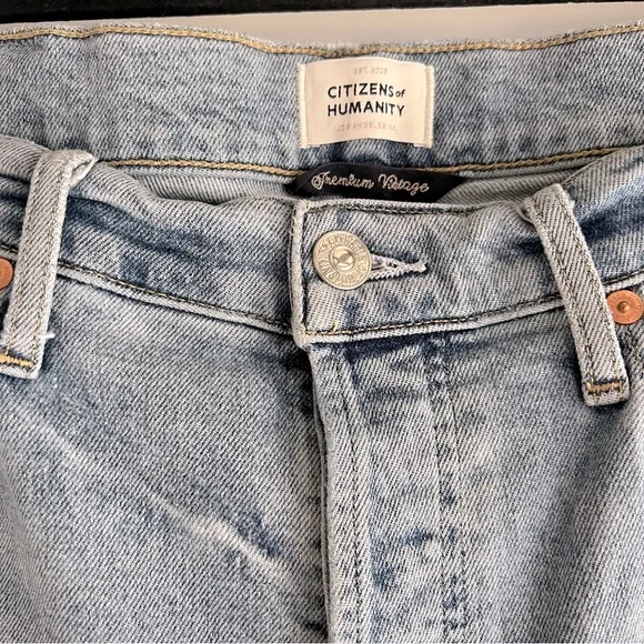 Citizens of Humanity Isola Cropped Vintage Distressed Jeans in Blue Moon Size 29